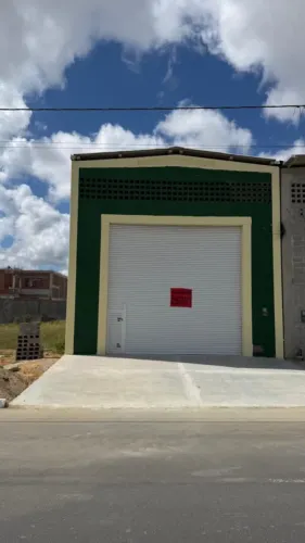 Galpão Comercial 232m² com Escritório e Portão Automático - Lot. Buriti - Rio Largo