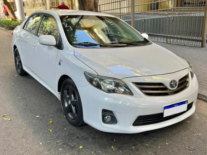 Toyota Corolla GLI 1.8 Flex 16V Aut. 2014