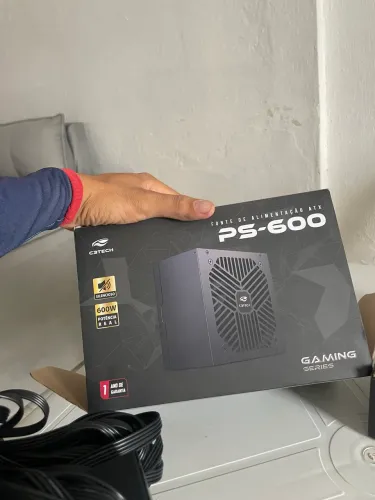 Fonte 600w nova zero na caixa 300$$$$