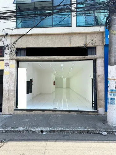 Locação: Salão comercial 140m² em Santo Amaro. Ótimo ponto! Perto do Largo Treze.