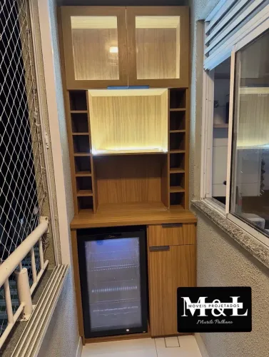 Cristaleira com Led 