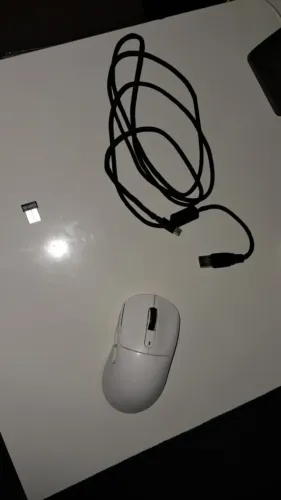 Mouse Gamer Branco Attack Shark X3 sem fio e com fio