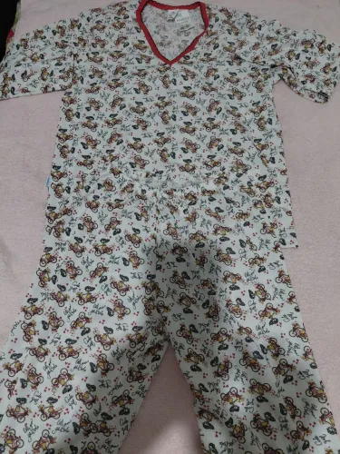 Vende-se pijama feminino tamanho g. R$ 65,00