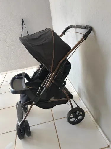 Carrinho de Bebê Galzerano Usado