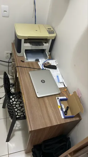 Escrivaninha para Estudo e Home Office com Gaveteiro Integrado (MDF Amadeirado)