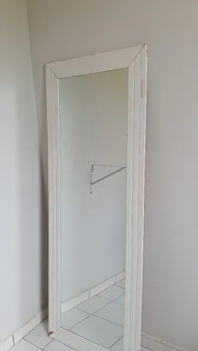 VENDE SE ESPELHO GRANDE CORPO TODO