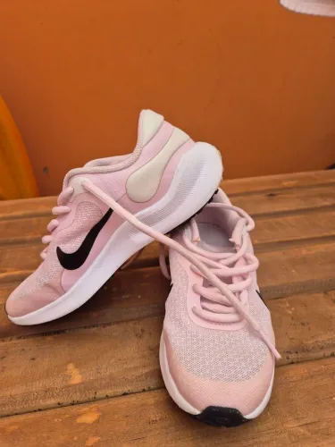Tenis nike original infantil 31