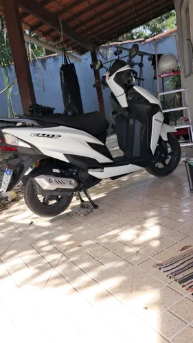 Moto scooter Honda Elite 2025.2