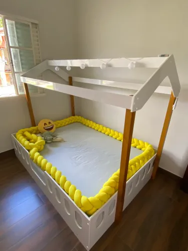 Cama montessoriana com colchão inducol casal semi novos