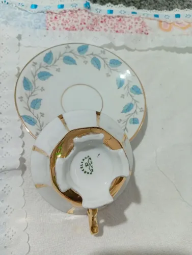 Xícara dChá Bellart em Porcelana Fina com Pires- Vintage porcelana fina da década de 70/90
