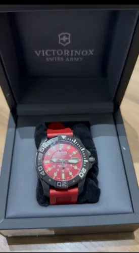 RELÓGIO Victorinox Swiss Army Dive Master 500 Red