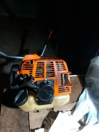 Vende se roçadeira Stihl FS 85