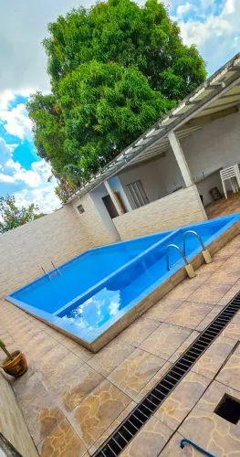 Vende-se espaço de eventos com piscina