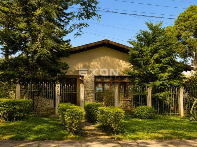 Casa com Potencial para Retrofit em Terreno de Esquina no Jardim Social