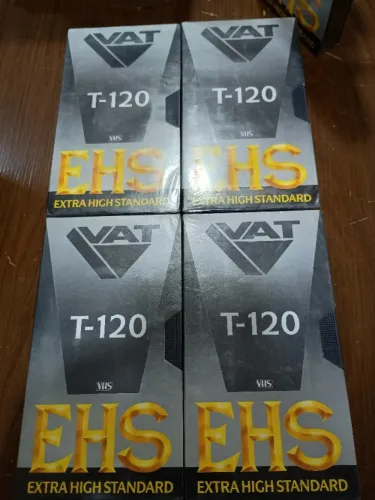 Fitas de vídeo VHS da marca VAT, modelo T-120 Extra High Standard. LOTE 4 UNIDADES