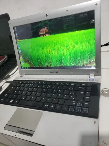 Vendo Notebook Samsung/ Bateria ok/ 500 Gigas HD/ 4 Gigas Memória/ Amd Dual Core