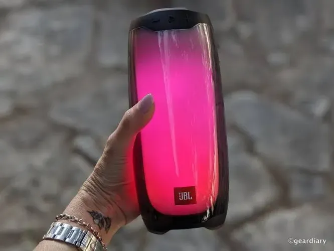 JBL Pulse 4 na Caixa 