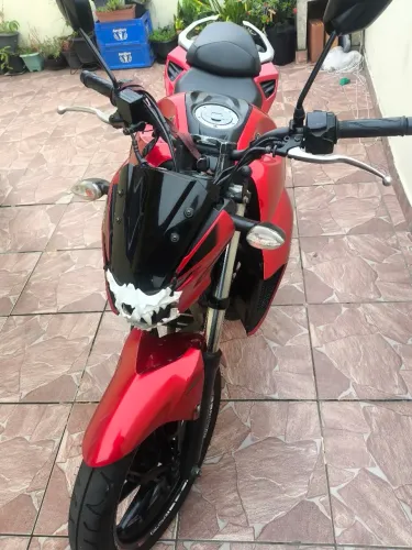 Yamaha FZ25 Fazer 250 2022 Vermelha - Tudo em Dia, Só Transferir