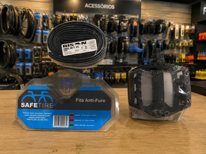 Kit 1 par de pedal de alumínio, 1 par de fita ant-furo e 1 câmera de ar aro 29.