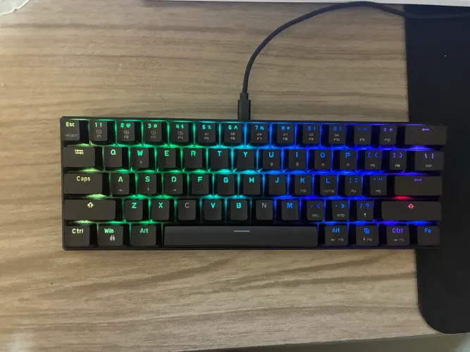 Teclado Mecânico 60% Motospeed CK61, RGB, Switch Red