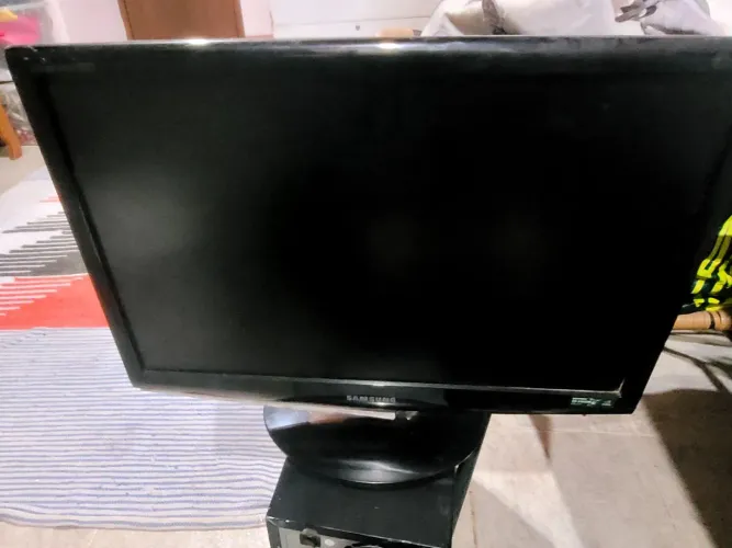 Tela Samsung 22 polegadas com defeito