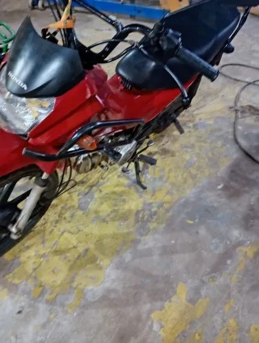 Vendo essa pop 110 toda revisionada 