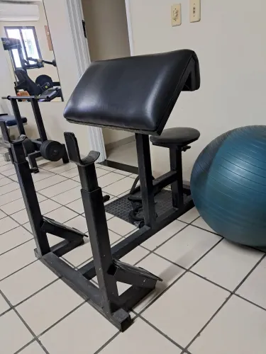 Equipamento de musculação