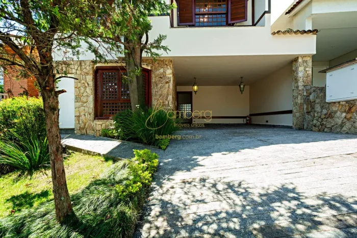 EXCELENTE CASA EM CONDOMÍNIO FECHADO NA VILA ANDRADE, PRÓXIMO DO PANAMBY E MARGINAIS DE PI