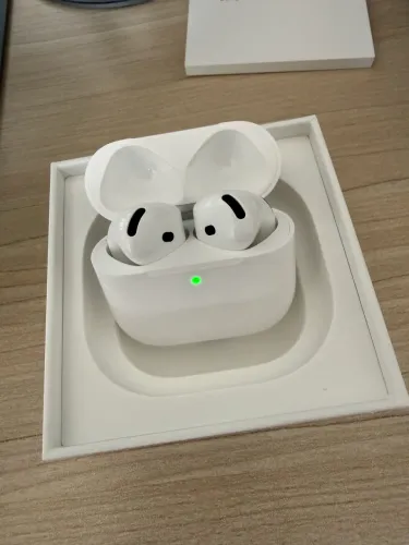 AirPods 4 em perfeito estado