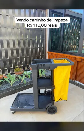 Carrinho de limpesa