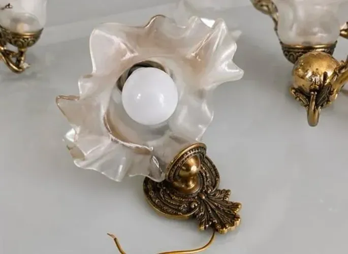 Arandela Clássica em Bronze Puro - Estilo Vintage
