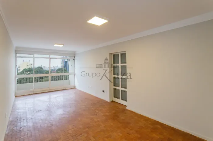 Apartamento - Cerqueira César - 2 Dormitórios - 95m².