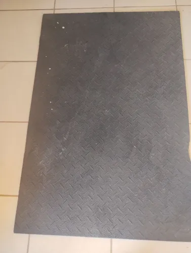 Borracha grossa para colocar atrás da Montana ou Saveiro