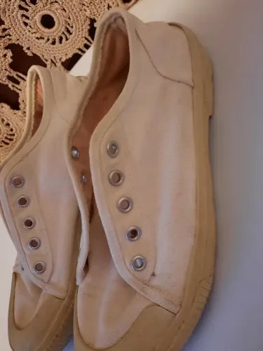 Tênis estilo conga da Zara