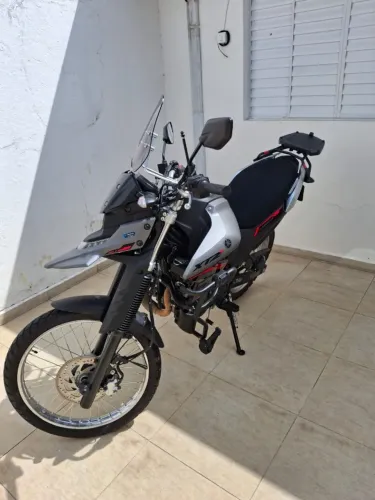 Yamaha Lander Conect 250cc com acessórios