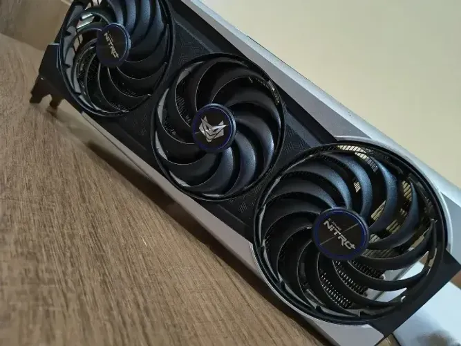 RX 6700 XT 12gb Nitro Plus+