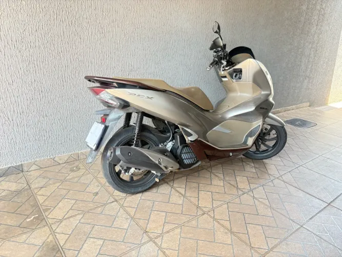 ? HONDA PCX DLX ABS 2022 - BAIXA KM