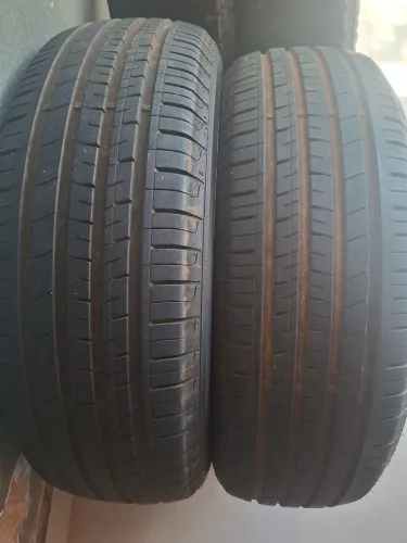Pneus 215/65/16