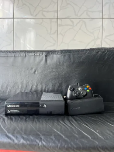 VENDO XBOX 360 2 jogos
