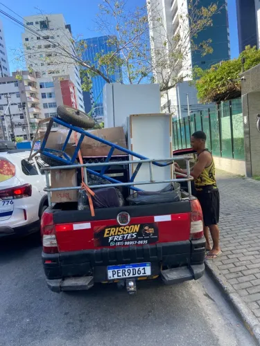 Realizamos frete e mudança com agilidade e confiança leia o anúncio