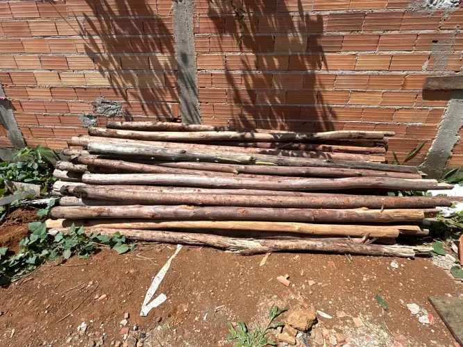 Vendo 106 escoras para laje 2,90 bem conservadas.