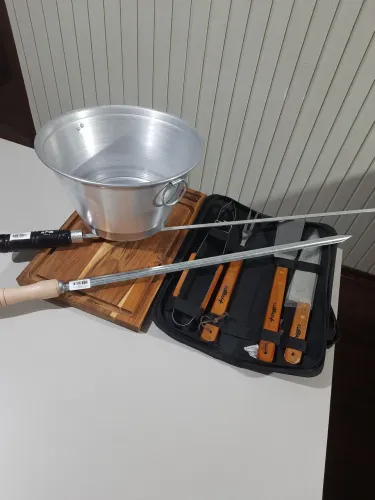 Super Kit Churrasco Completo - Espetos, Tábua, Balde e Utensílios Profissionais