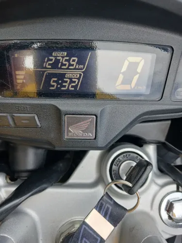 Moto extra de procedência. No ponto de transferência. Fone *19