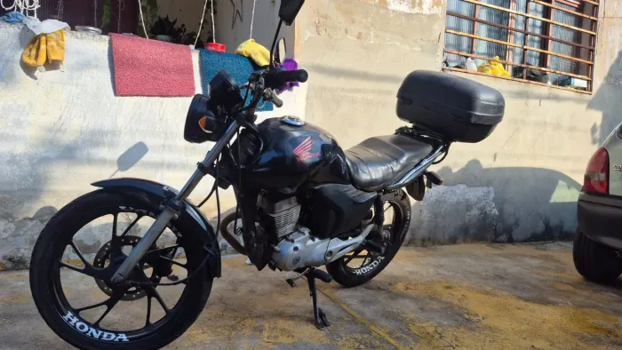 Vendo Moto CG FAN KS 125 com motor da 150 ano 2011