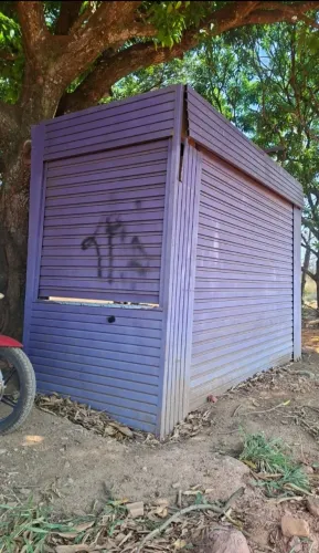 Casinha de lanche valor $2,000 interessados chamar no número + *.........