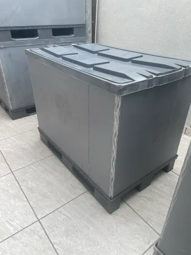 Caixa Plástica Pallet Comprimento 1,15 x Largura 0,75 x Altuta 0,75 (m).