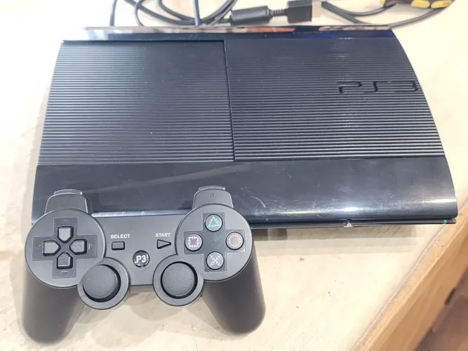 Ps3 s.slim com 500gb de hd 1 controle