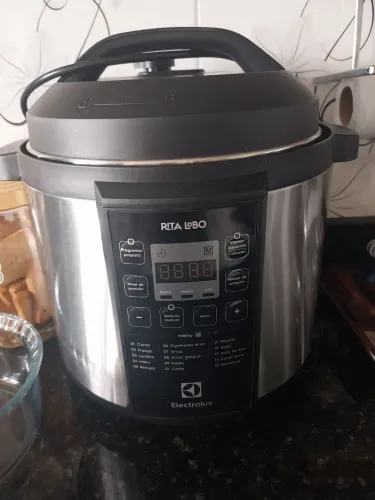 Panela elétrica Electrolux, usada 2 vezes motivo não se adaptou 