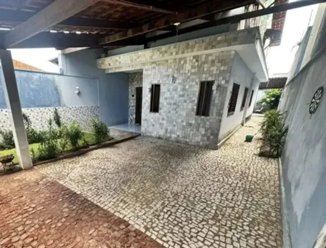 CD 037, Maraponga, Residencial Ouro Verde, Casa duplex com 04 quartos, 04 banheiros