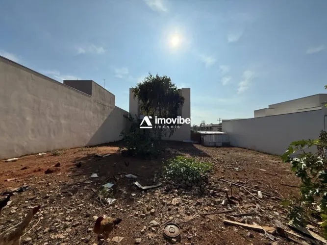 Ótima oportunidade! Terreno à venda no bairro Mirandola 150 m² (Terreno do meio)